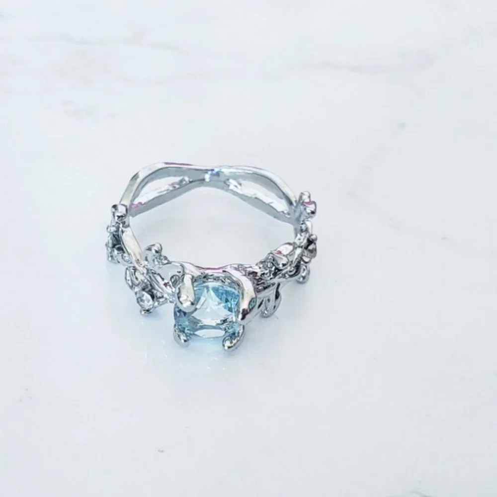 Aquamarine Silver Ring - Picture 1 of 1